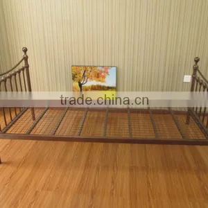 Twin Size Clasic Antique Metal Bed thumbnail-1