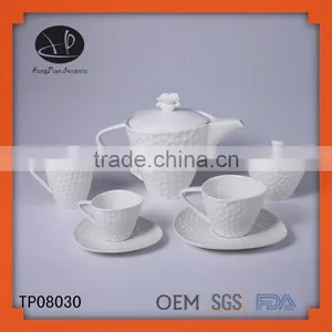 Fine Porcelain Dinner Set thumbnail-1