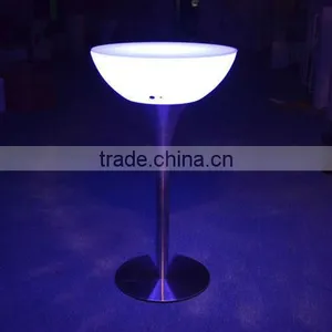 Strong And Light Plastic Outdoor Folding Table thumbnail-1
