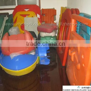 Blow Machine Makes Plastic Farm House thumbnail-5