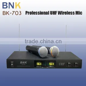 Wirelss UHF Microphone thumbnail-1