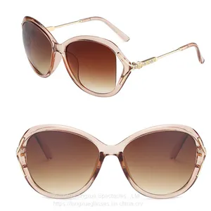 Folding Plastic Wayfarer Sunglasses thumbnail-1