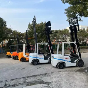 Used Komatsu Japanese Used Forklift 3 Tons Diesel FD30 for Sale Property for Sale in Shanghai Yard thumbnail-4