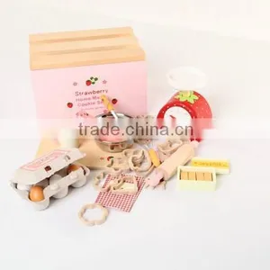Wooden Strawberry Home Made Cooking Set Toy thumbnail-1