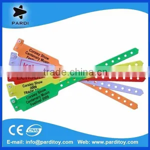 Water Proof Vinyl Tab Removable Wristbands With Custom Printing thumbnail-2