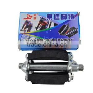 Hot Selling High Quality Wholesale Price Durable Aluminum Alloy Bicycle Pedals 26# Bicycle Parts thumbnail-1
