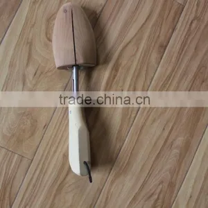 Red Cedar Wood With Straight Handle Shoe Stretcher/shoe Tree thumbnail-1