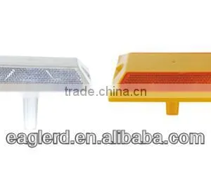 Square Plastic Road Stud With Stem thumbnail-1