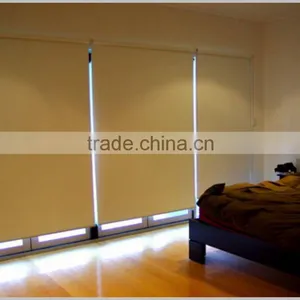 2016 UV Resistant Frie Retardant Black Out Roller Blind Fabric thumbnail-1