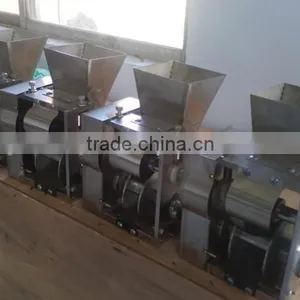 Manual Type Dumpling Making Machine thumbnail-2