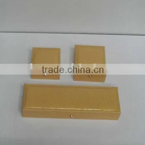 Leather Cover Gift/jewelry Box thumbnail-1