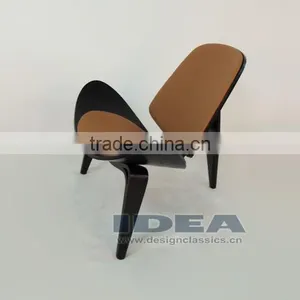 Replica Wegner Shell Chair - Black Shell/ Brown Leather Pad thumbnail-3