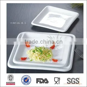 White Ceramic Square Plate thumbnail-1