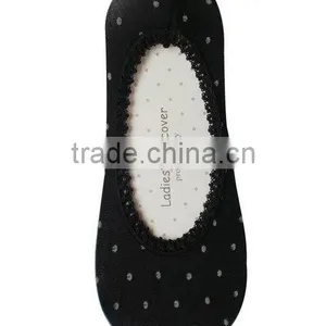 Ladies' Simple White Dots Jacquard Footie Socks thumbnail-1