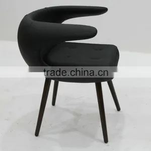 Replica Relaxing Fiberglass Material Fabric Grace Elegant Bo Strange Frost Chair With Wooden Legs thumbnail-2