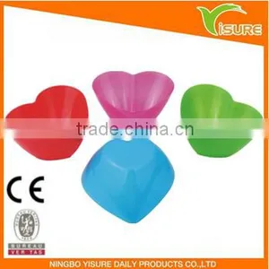Plastic Colorful Heart Shape Bowl thumbnail-1