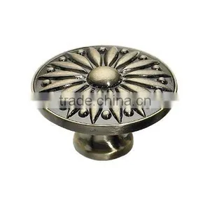 Classic Furniture Knob thumbnail-1