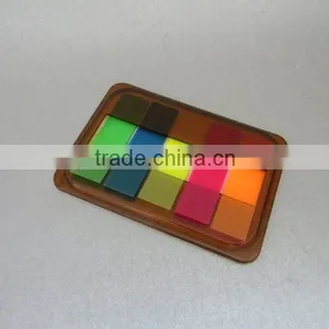 PET in Plastic Box thumbnail-1