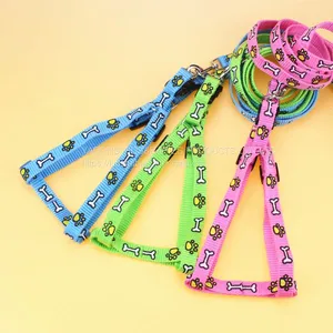 Pet Car Seat Belt Pet Chain Dog Footprint Nylon Collar Traction Sleeve A2 Pet Rope thumbnail-1