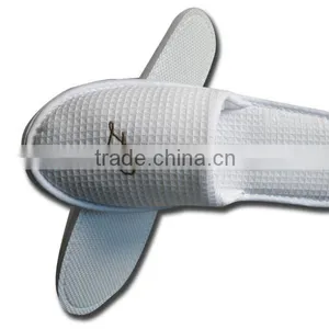 Diamond Waffle Closed Toe Hotel Slipper thumbnail-1