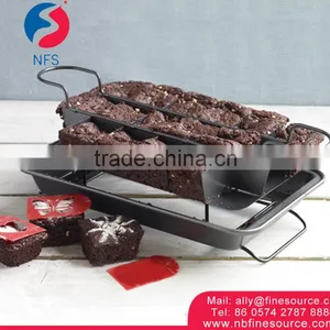 4 Pieces Brownie Square Sectioned Carbon Steel Bakeware Non-Stick Divided Baking Pan thumbnail-1