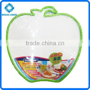 Plastic Apple Shape Chopping Board thumbnail-1