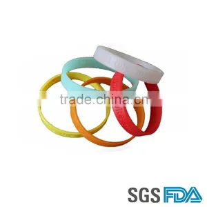 Wholesale Cheap Price Funny Custom Logo Silicone Rubber Wristband Bracelet thumbnail-5
