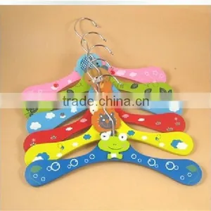 M042 2015 Wholesale Custom Children Cartoon Clothes Hanger thumbnail-2