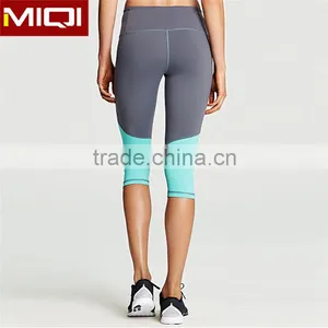 Custom Women Sublimated Printing Yoga Fitness Capri Leggings Wholesale With Plain Color Back thumbnail-4