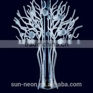 Iron Frame Solar Powered Christmas Tree thumbnail-1