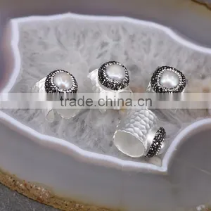 Nature Labradorite / Freshewater Pearl / Red Coral / Turquoise Gemstone Druzy Ring Wholesale thumbnail-5