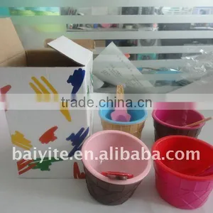 Plastic Ice Cream Cup With Spoon thumbnail-1