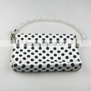 Women Black and White Wave Point Elegant Handbag thumbnail-2