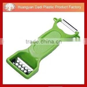 New Product Plastic Carrot Peeler With Good Quality thumbnail-1