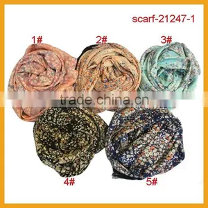 Floral Print Square Scarf With Fringe thumbnail-1