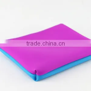 Factory Directly Silicone Pencil Bag OEM Logo Wholesale Promotion Gift thumbnail-3
