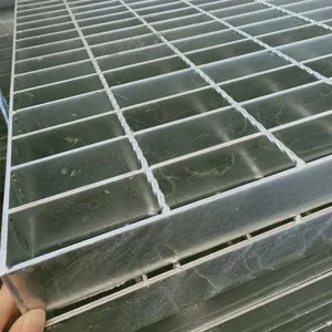 Sprayed Grating Panels for Petrochemical Platforms, 253/30/100 Circular Steel Grating Panels, Steel Grating Panels for Equipment Platforms thumbnail-3