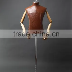 Woods Mannequin thumbnail-2