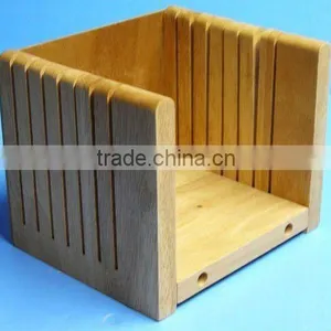 Wooden 7-slot Bread Slicing Guide thumbnail-1