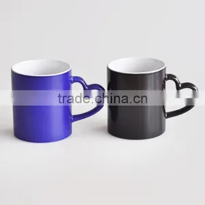 Color-changing Mug With Heart Handle thumbnail-2