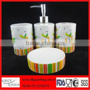 Round Full Decal Floral Bathroom Set thumbnail-1