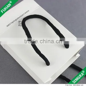 Custom Multicolor Printed Packaging Paper Bag for Clothing thumbnail-4