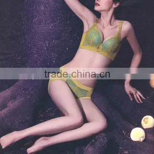 European Royal Style Woman Sexy Underwear and Lingerie Bikini Set Bra and Panty Set thumbnail-1