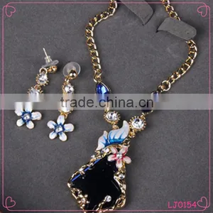 Korean Jewelry Set Rhombus Crystal Long Joker Sweater Chain Necklace Set Beautiful Necklace Set thumbnail-1