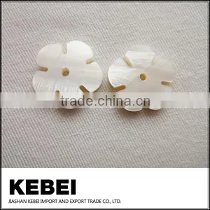 Flower Shape Resin Cute Button With Various Colors thumbnail-2