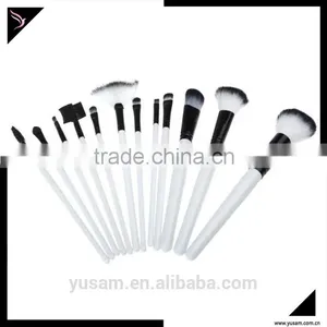 White Color 19 Pcs Personalized Makeup Brush Kit thumbnail-3