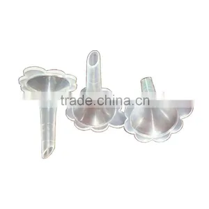 Flower Shaped Plastic Funnel thumbnail-1