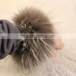 Fluffy Design Dyed Color Raccoon Fur Wrist Warmers Imitated Silver Fox Fur Sleeves Cuff Could Custom thumbnail-4