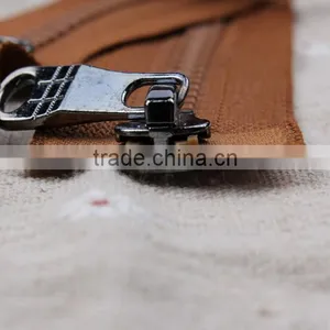 Heavy Duty Plastic Zipper Ykk Zipper Riri Zipper thumbnail-4