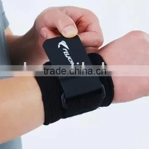 Elastic Wrist Support thumbnail-1